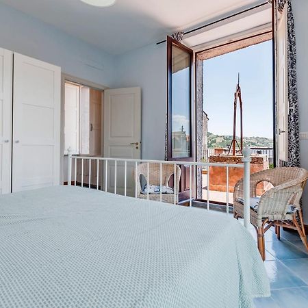 לינגואגלוסה Gli Iris Apartments By Wonderful Italy מראה חיצוני תמונה