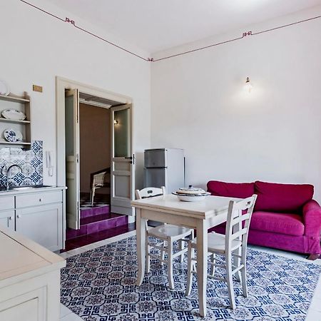 לינגואגלוסה Gli Iris Apartments By Wonderful Italy מראה חיצוני תמונה
