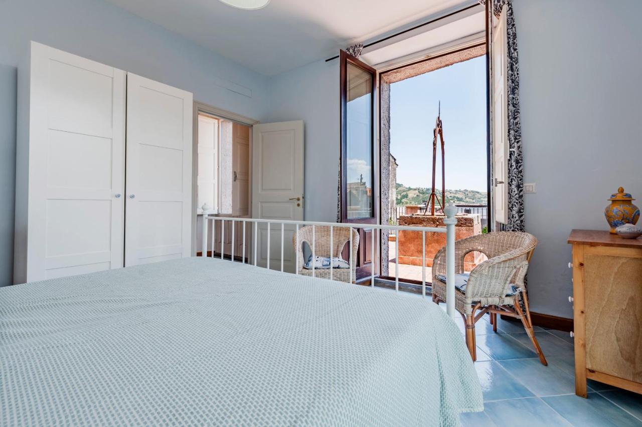 לינגואגלוסה Gli Iris Apartments By Wonderful Italy מראה חיצוני תמונה