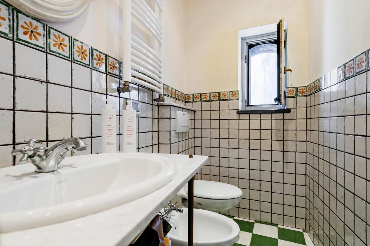 לינגואגלוסה Gli Iris Apartments By Wonderful Italy מראה חיצוני תמונה