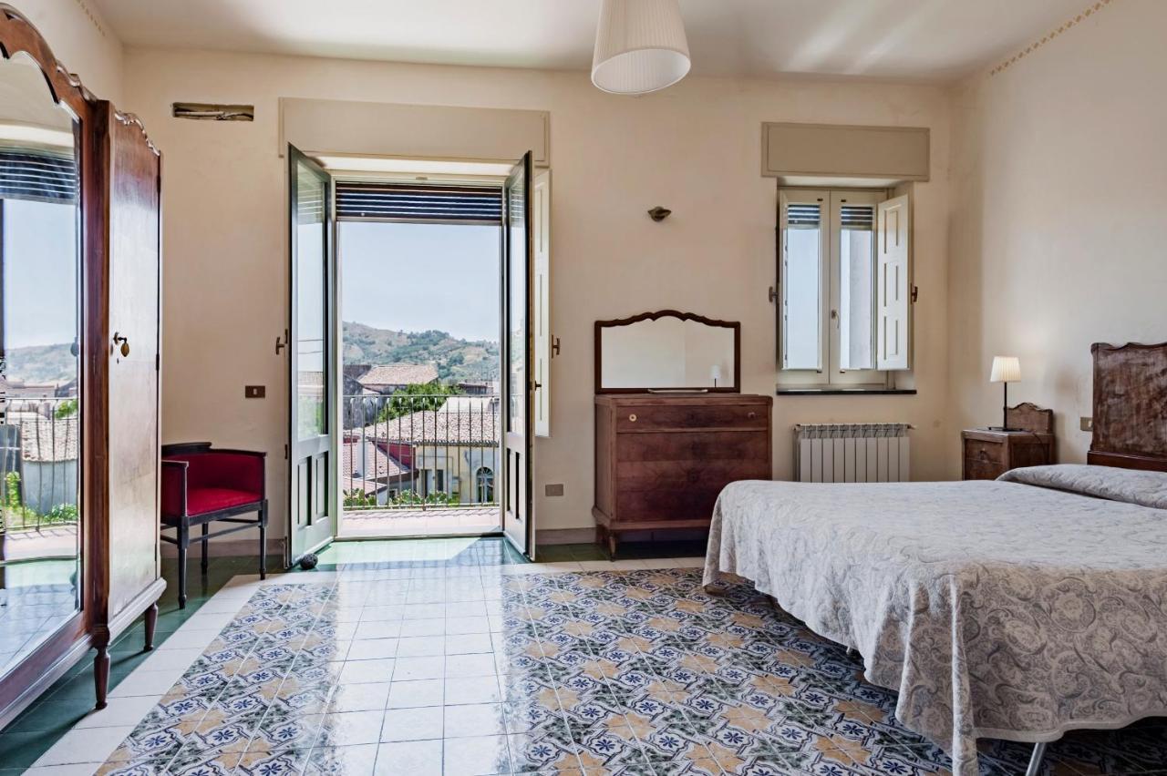 לינגואגלוסה Gli Iris Apartments By Wonderful Italy מראה חיצוני תמונה