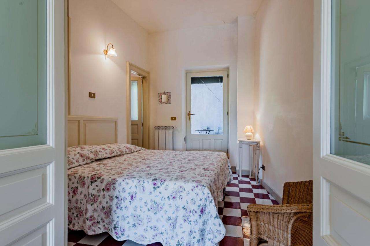 לינגואגלוסה Gli Iris Apartments By Wonderful Italy מראה חיצוני תמונה
