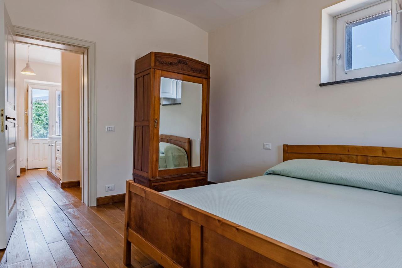 לינגואגלוסה Gli Iris Apartments By Wonderful Italy מראה חיצוני תמונה