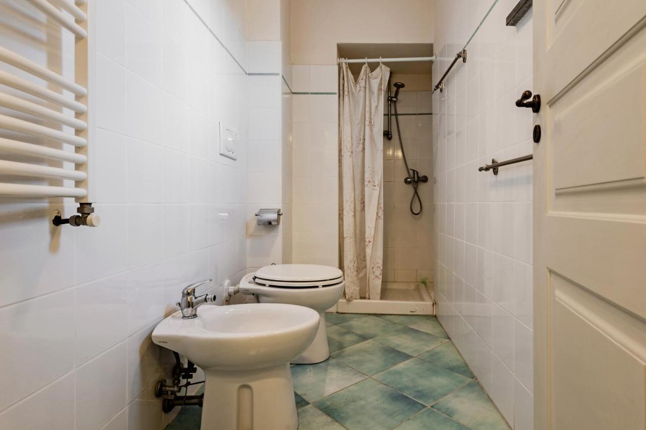 לינגואגלוסה Gli Iris Apartments By Wonderful Italy מראה חיצוני תמונה